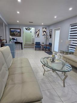 Picture of 12585 NE Miami Ct, North Miami, FL 33161