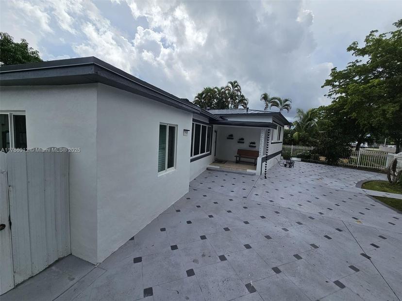 Picture of 12585 NE Miami Ct, North Miami FL 33161