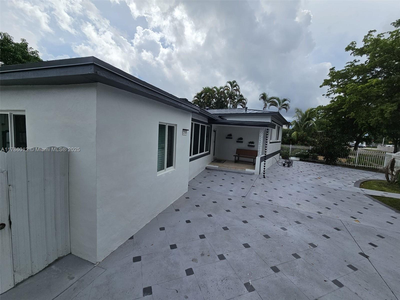 Picture of 12585 NE Miami Ct, North Miami, FL 33161