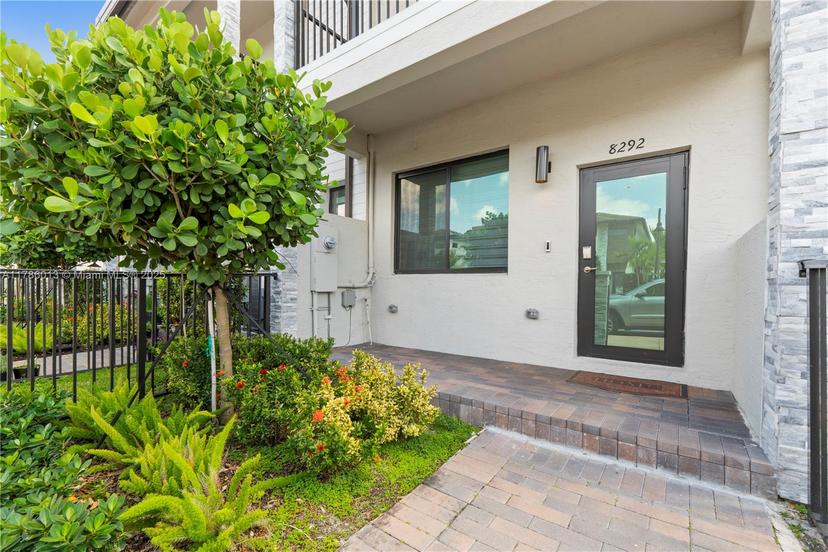 Picture of 8292 NW 43Rd, Doral FL 33178