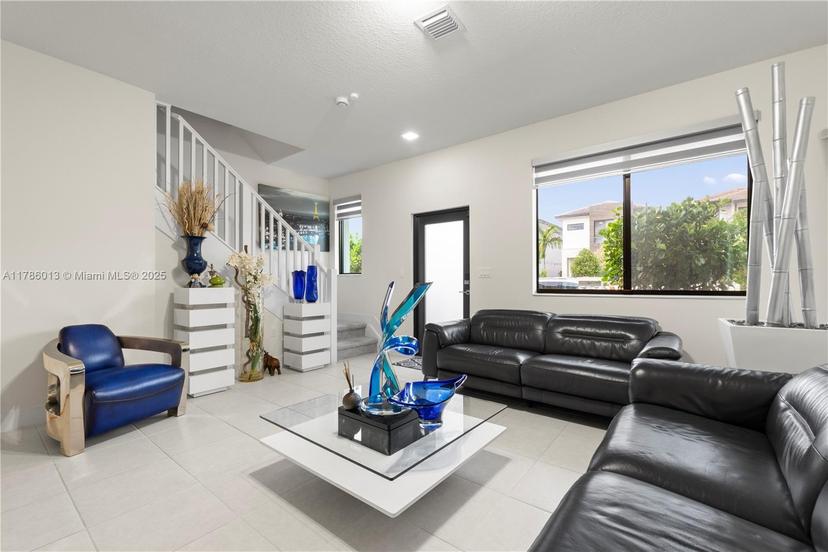 Picture of 8292 NW 43Rd, Doral FL 33178