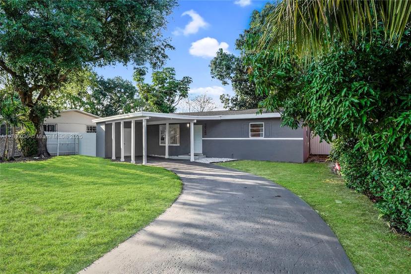 Picture of 335 NE 161St St, Miami FL 33162