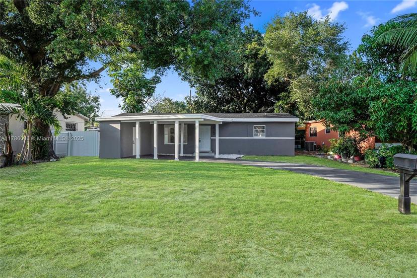 Picture of 335 NE 161St St, Miami FL 33162