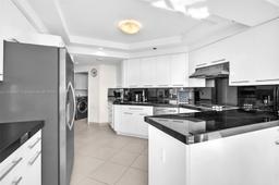 Picture of 2000 Island Blvd # 1704, Aventura, FL 33160