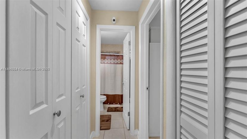 Picture of 3265 Griffin Rd # 106, Dania Beach FL 33312