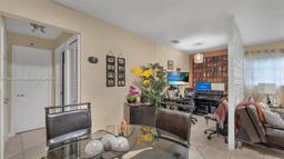 Picture of 3265 Griffin Rd # 106, Dania Beach, FL 33312