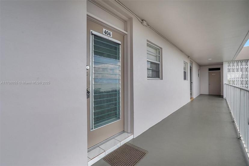 Picture of 2800 NW 47Th Ter # 404B, Lauderdale Lakes FL 33313
