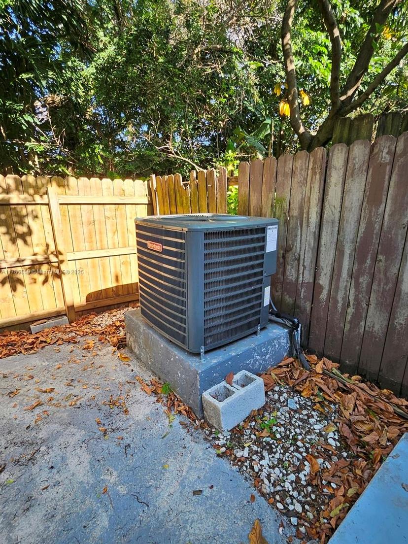 Picture of 9650 Fontainebleau Blvd # 4, Miami FL 33172