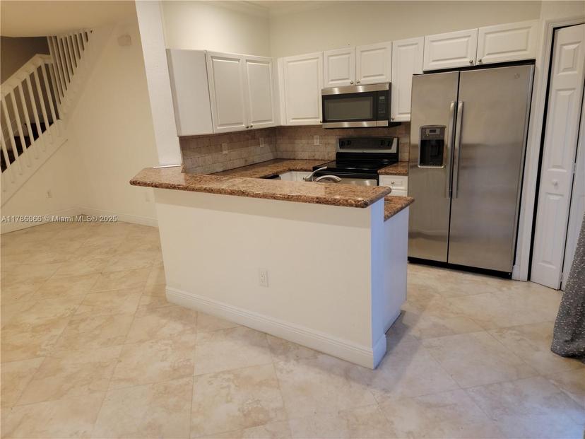 Picture of 8463 NW 107Th Path # 33, Doral FL 33178