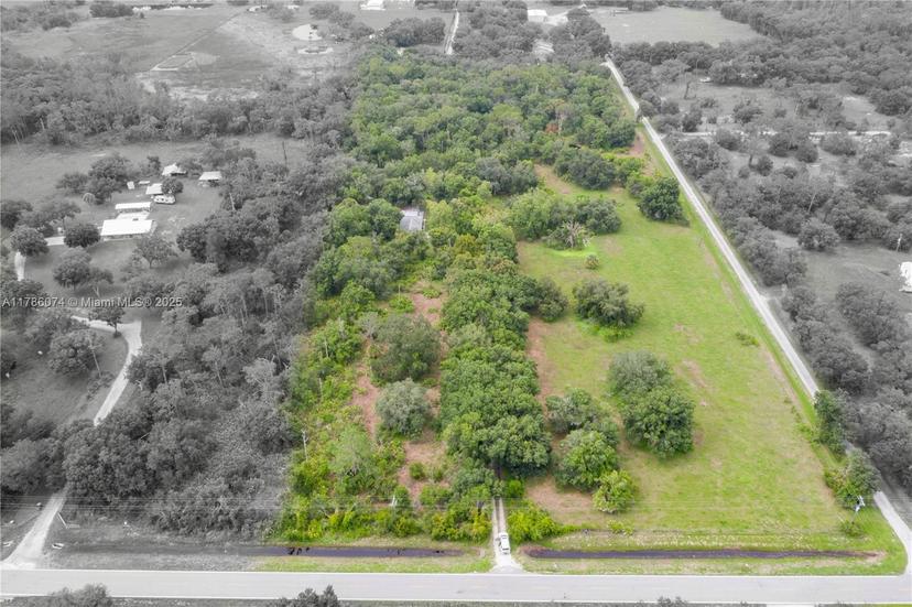 Picture of 1745 County Road 731, Other City - In The State Of Florida FL 33960