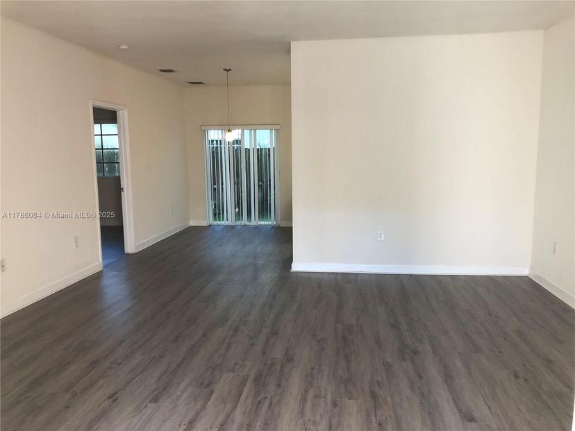 Picture of 2733 NE 3Rd Ct # 103, Homestead FL 33033