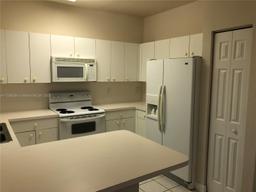 Picture of 2733 NE 3Rd Ct # 103, Homestead, FL 33033