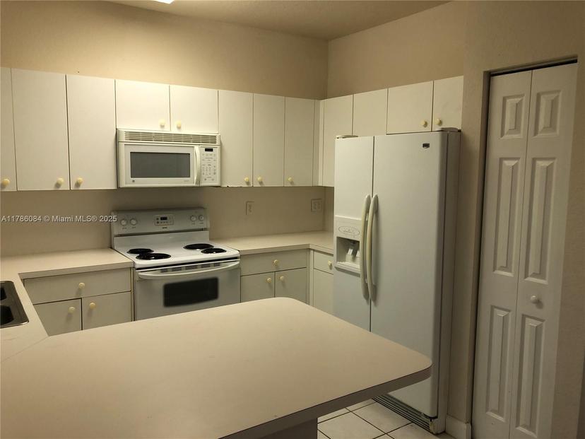 Picture of 2733 NE 3Rd Ct # 103, Homestead FL 33033
