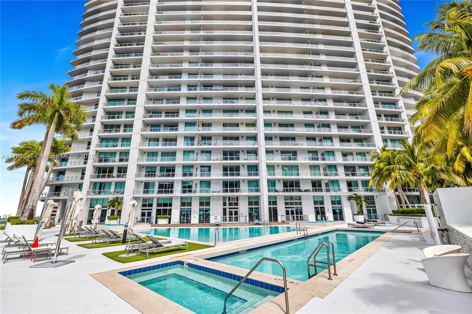 Picture of 90 SW 3Rd St # 2509, Miami, FL 33130