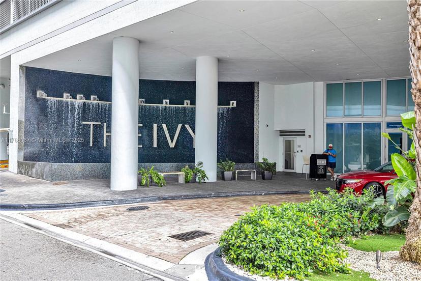 Picture of 90 SW 3Rd St # 2509, Miami FL 33130