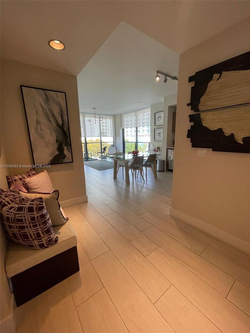 Picture of 201 SW 17Th Rd # 607, Miami FL 33129