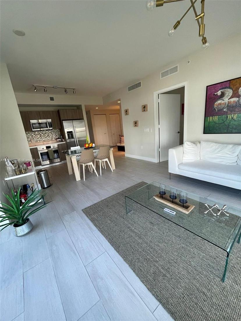 Picture of 201 SW 17Th Rd # 607, Miami FL 33129