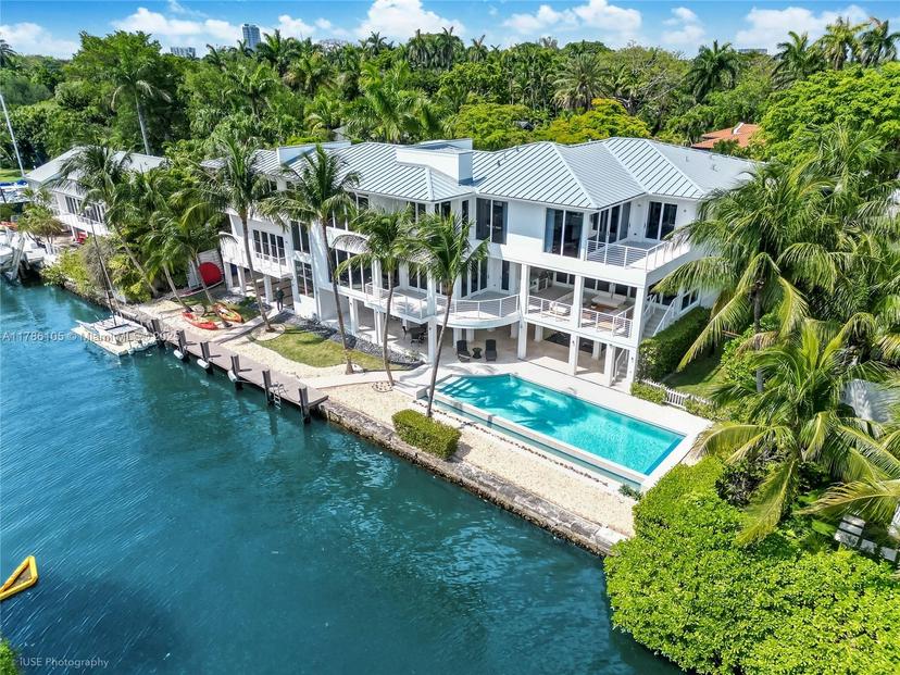 Picture of 3835 Carole Ct, Miami FL 33133