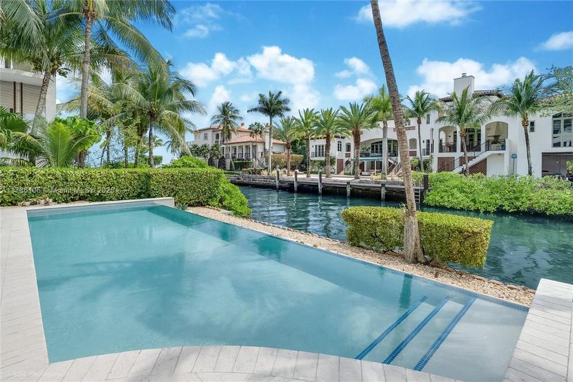 Picture of 3835 Carole Ct, Miami FL 33133