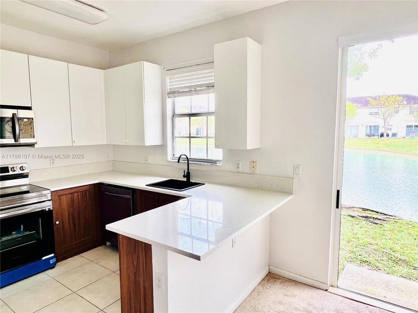 Picture of 445 NE 21St Ave, Homestead FL 33033