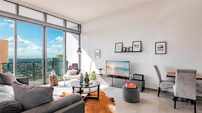 Picture of 88 SW 7Th St # 4008, Miami FL 33130