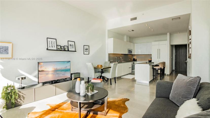 Picture of 88 SW 7Th St # 4008, Miami FL 33130