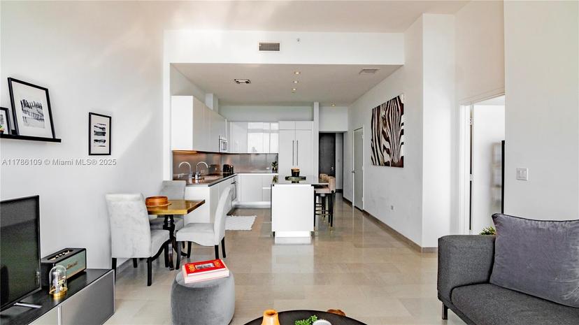 Picture of 88 SW 7Th St # 4008, Miami FL 33130