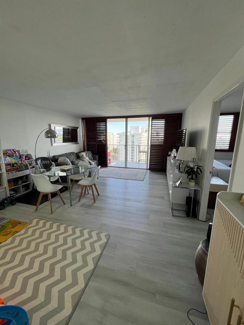 Picture of 5838 Collins Ave # 14F, Miami Beach FL 33140