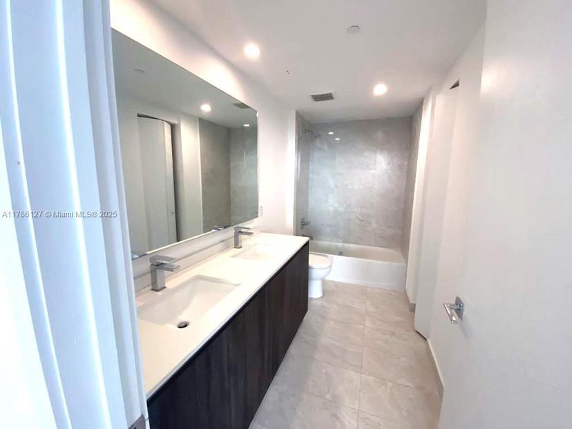 Picture of 488 NE 18Th St # 4905, Miami FL 33132