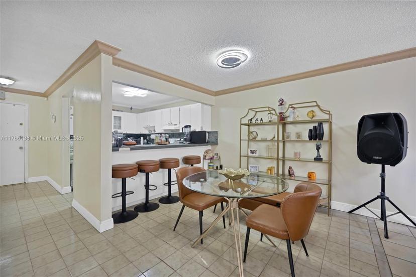 Picture of 4670 W 13Th Ln # 207, Hialeah FL 33012