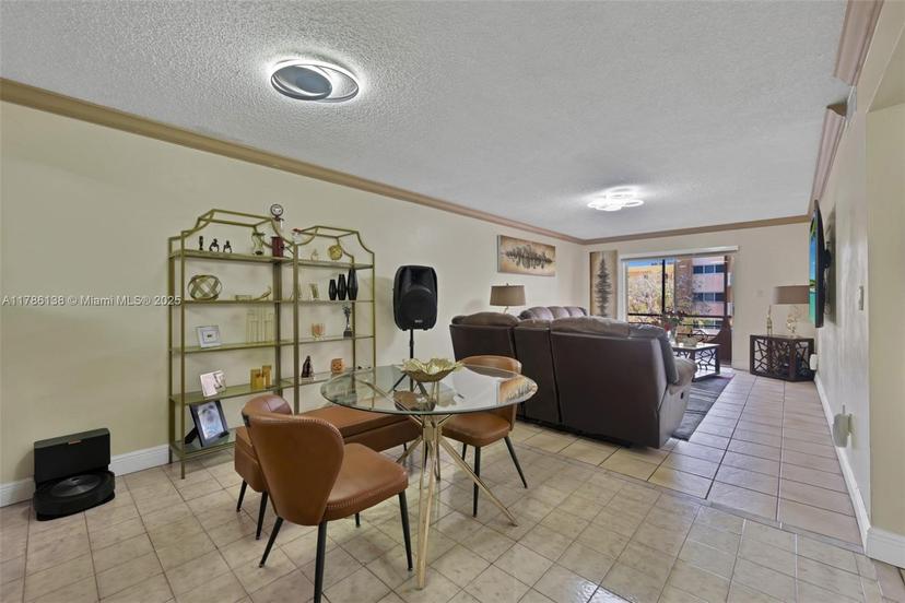 Picture of 4670 W 13Th Ln # 207, Hialeah FL 33012