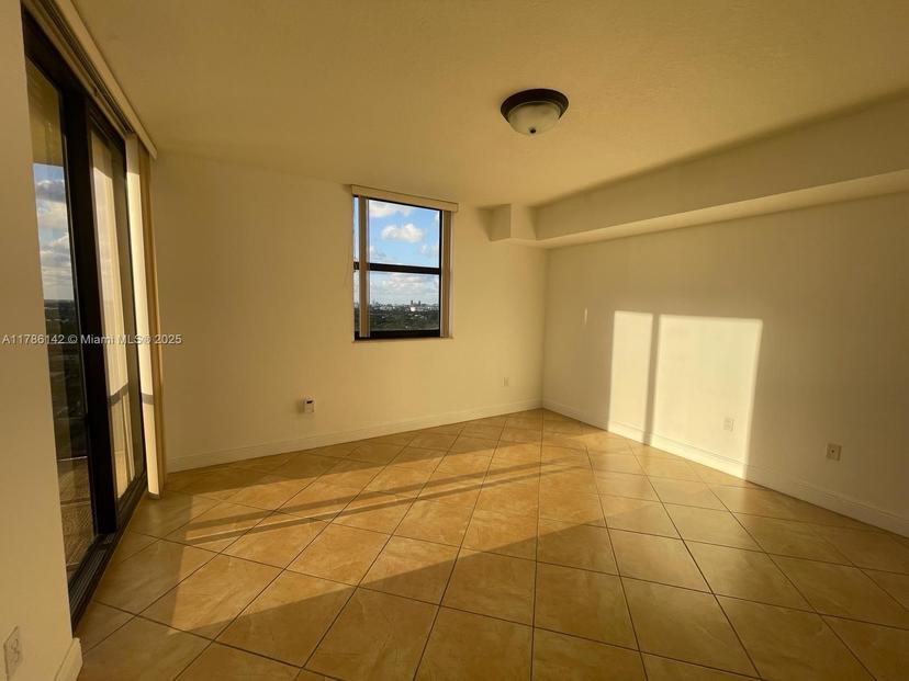 Picture of 2301 SW 27 Av # 1506, Miami FL 33145