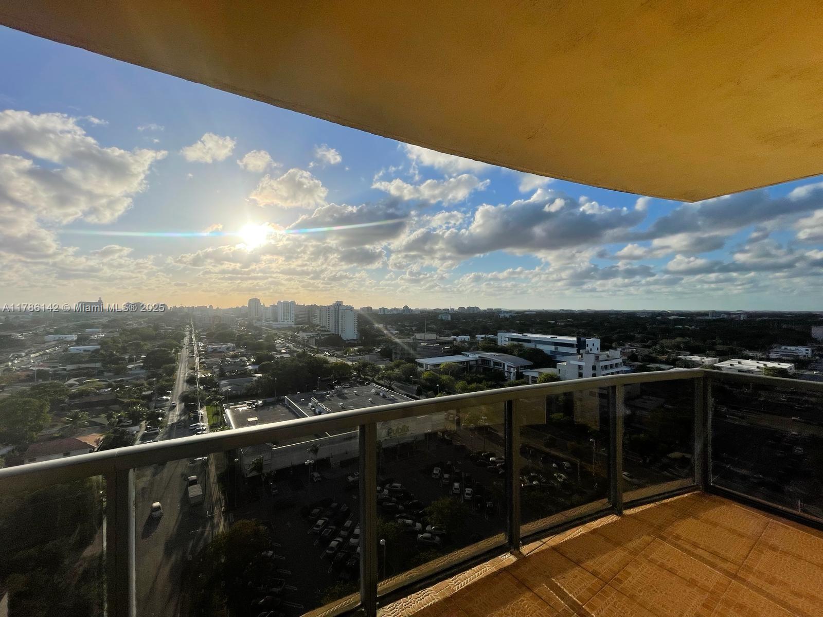 Picture of 2301 SW 27 Av # 1506, Miami, FL 33145