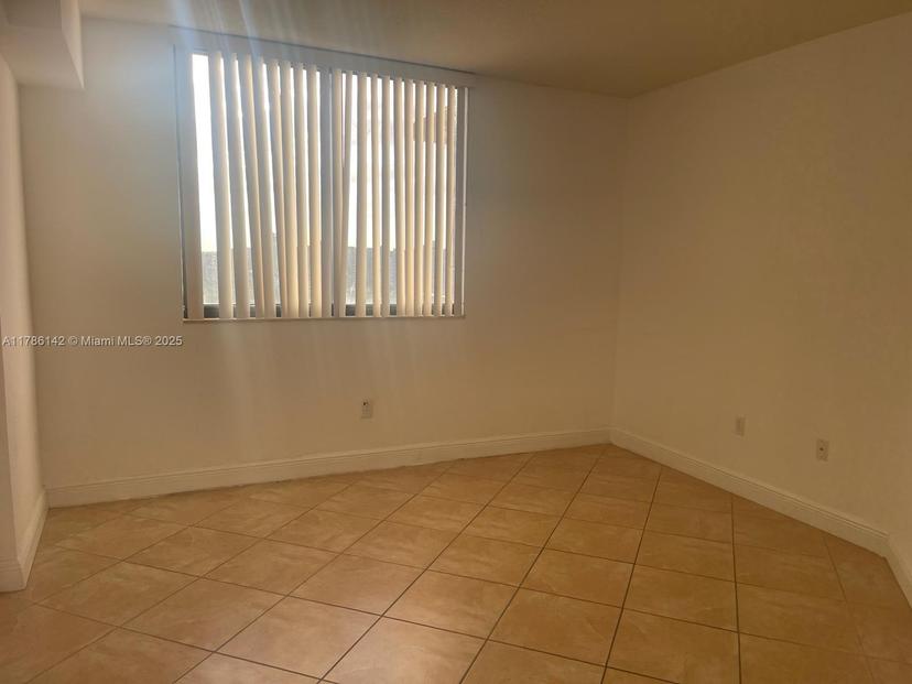 Picture of 2301 SW 27 Av # 1506, Miami FL 33145