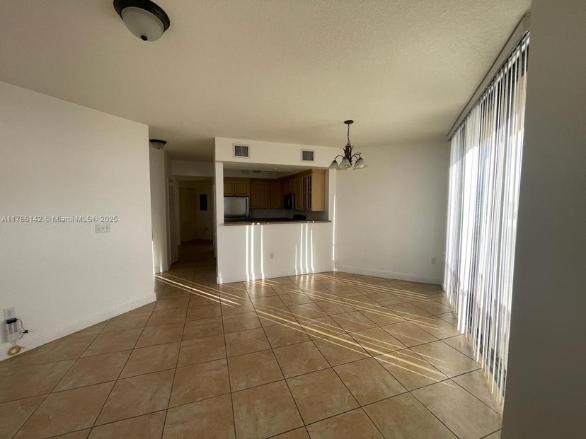 Picture of 2301 SW 27 Av # 1506, Miami FL 33145