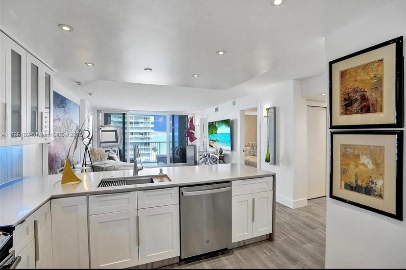 Picture of 2200 NE 33Rd Ave # 10F, Fort Lauderdale FL 33305