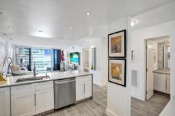 Picture of 2200 NE 33Rd Ave # 10F, Fort Lauderdale, FL 33305