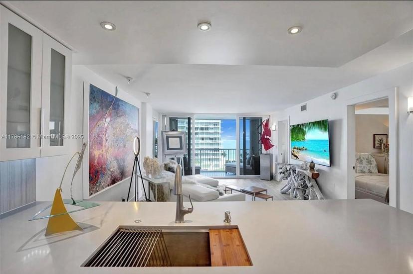 Picture of 2200 NE 33Rd Ave # 10F, Fort Lauderdale FL 33305