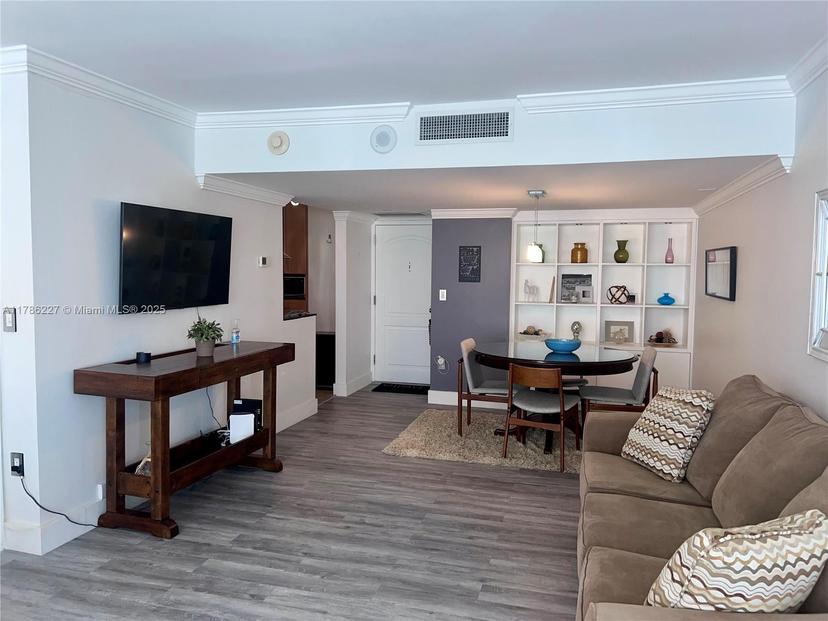 Picture of 3625 N Country Club Dr # 902, Aventura FL 33180