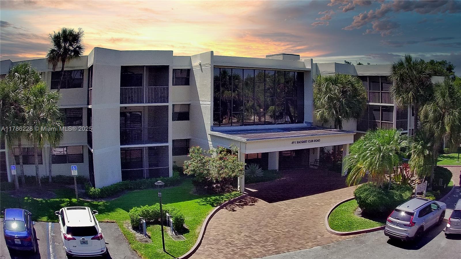 Picture of 491 Racquet Club Rd # 113, Weston, FL 33326