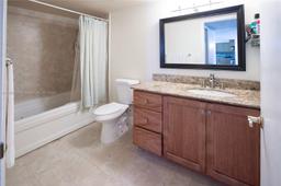 Picture of 491 Racquet Club Rd # 113, Weston, FL 33326