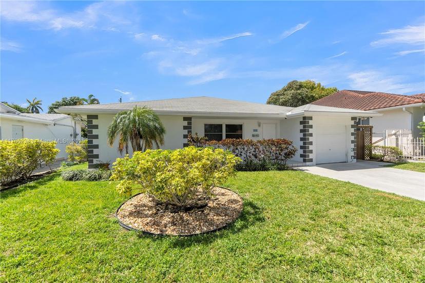 Picture of 806 NE 4Th St, Hallandale Beach FL 33009