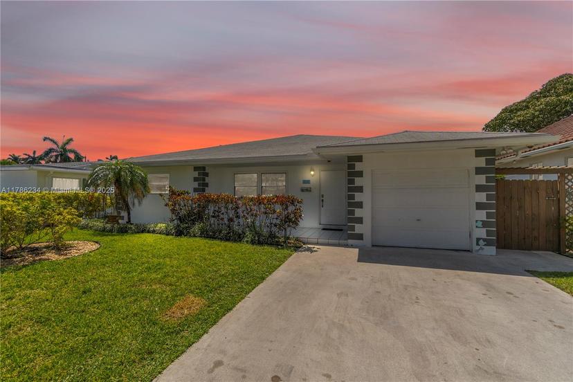 Picture of 806 NE 4Th St, Hallandale Beach FL 33009
