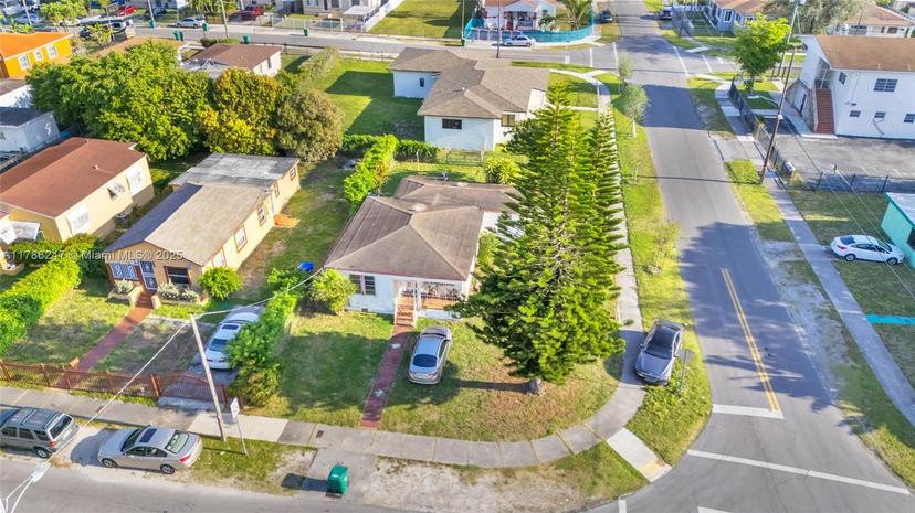 Picture of 1301 NW 68Th Ter, Miami FL 33147