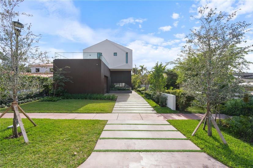 Picture of 536 W 51St St, Miami Beach FL 33140