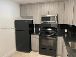 Picture of 11905 NE 2Nd Ave # C409, North Miami, FL 33161