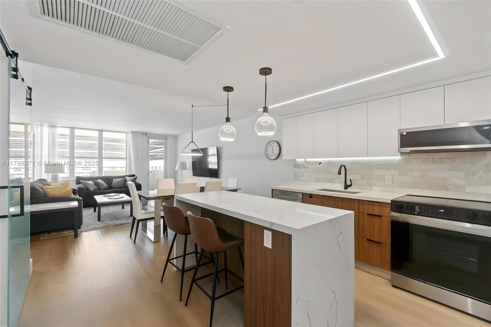 Picture of 100 Lincoln Rd # 908, Miami Beach, FL 33139
