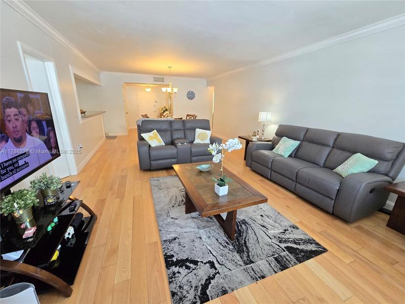 Picture of 5825 Collins Ave # 2D, Miami Beach FL 33140