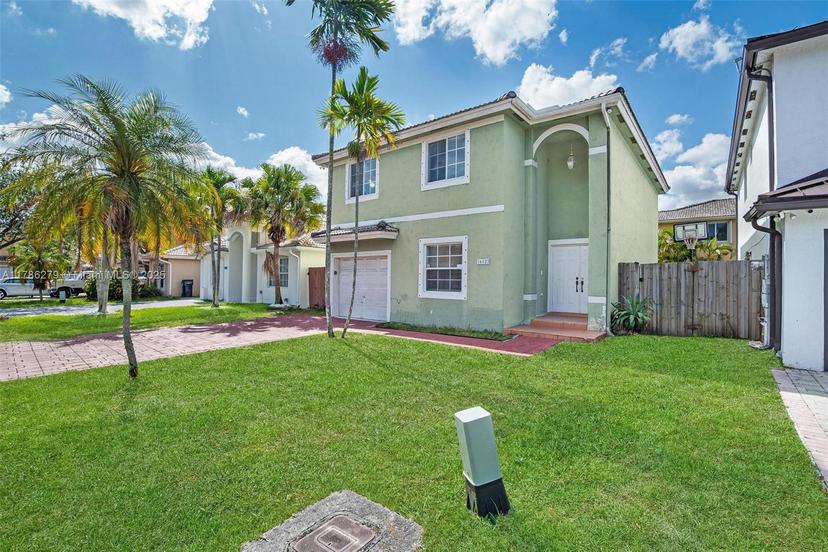 Picture of 16122 SW 104Th Ter, Miami FL 33196