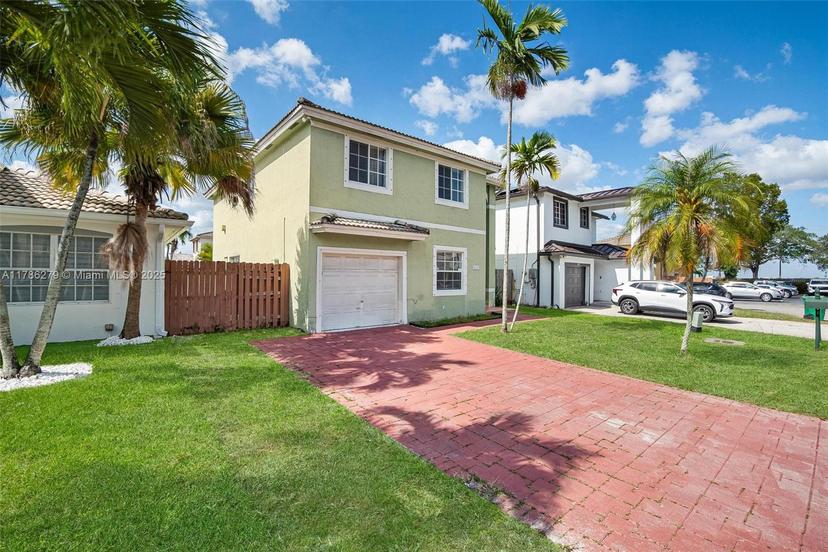 Picture of 16122 SW 104Th Ter, Miami FL 33196